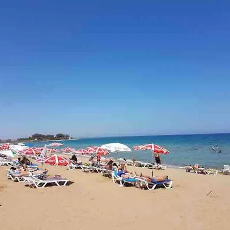 Seafront Exlusive Apartman Trikomo